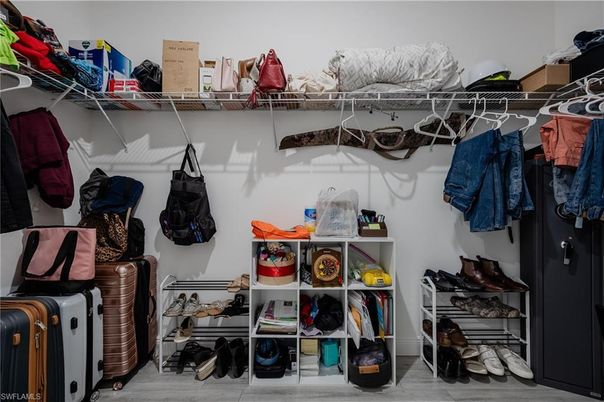 Interior, Walk-in Closets, Wood Texture Flooring