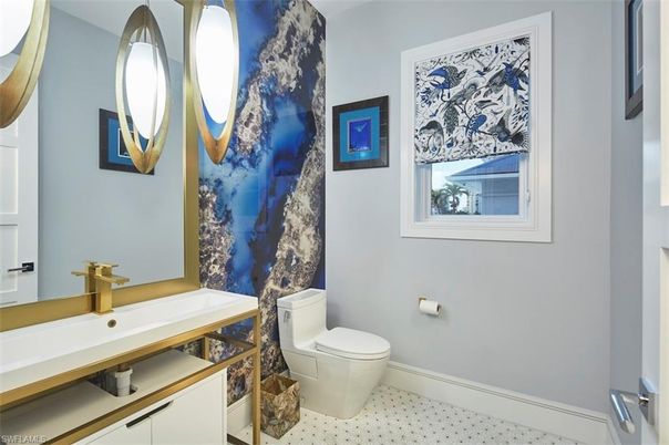 Bathroom, Interior