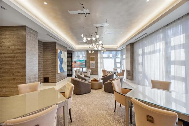 Dining room, Interior, Living room, Pendant Lights, Recessed Lighting