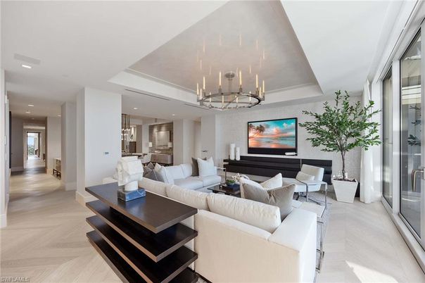 Chandelier, Interior, Living room, Pendant Lights, Piano, Recessed Lighting, Wood Texture Flooring