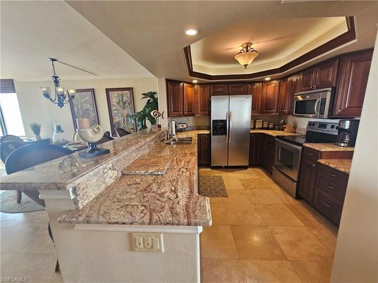 Chandelier, Interior, Kitchen, Recessed Lighting, Stainless Steel Appliances