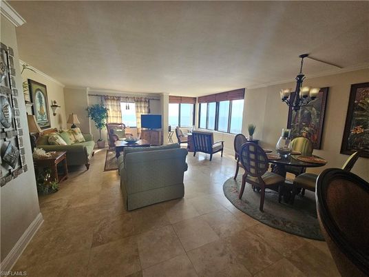 Chandelier, Dining room, Interior, Living room