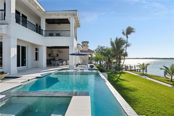 Exterior, Pool, Water
