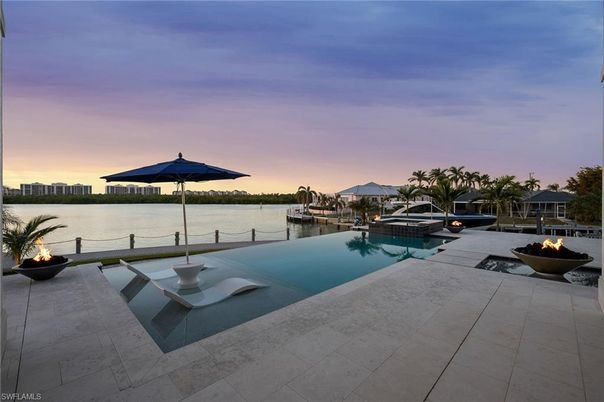 Exterior, Lake, Pool