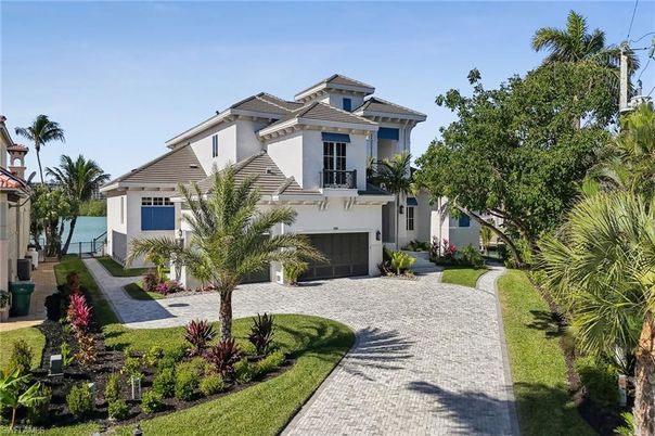 Attached, Backyard, Exterior, Facade, Mediterranean