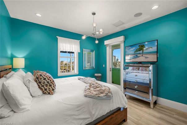 Bedroom, Interior, Pendant Lights, Recessed Lighting, Wood Texture Flooring