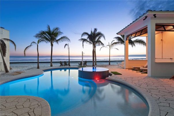 Exterior, Pool, Water