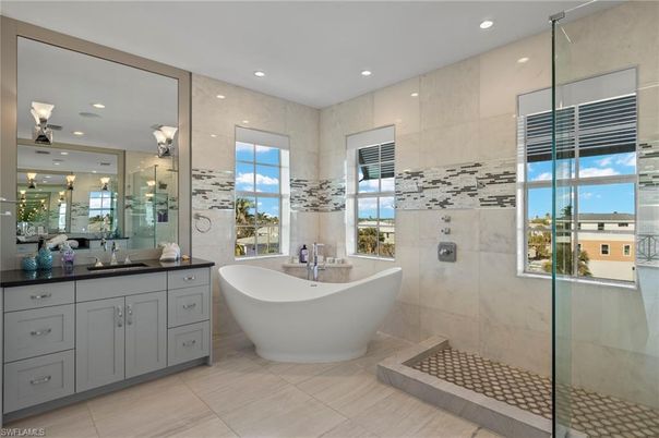 Bathroom, Free Standing Baths, Glass Shower, Interior, Recessed Lighting