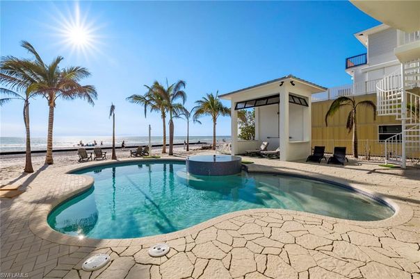 Exterior, Pool, Water