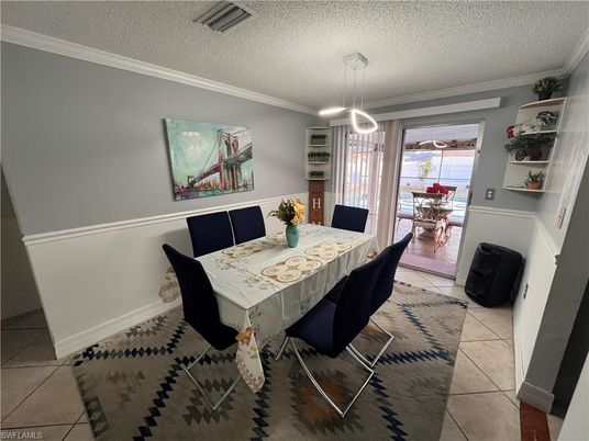 Dining room, Interior, Pendant Lights