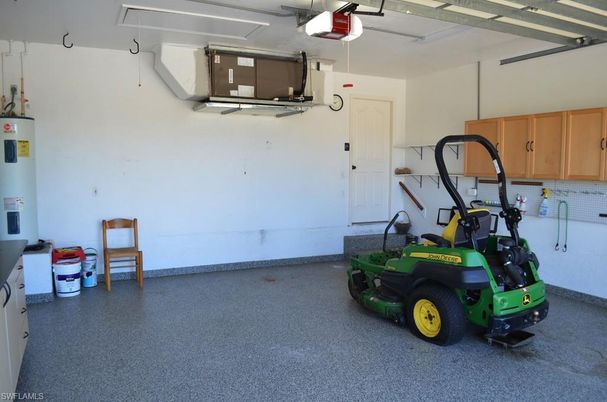 Garage, Interior