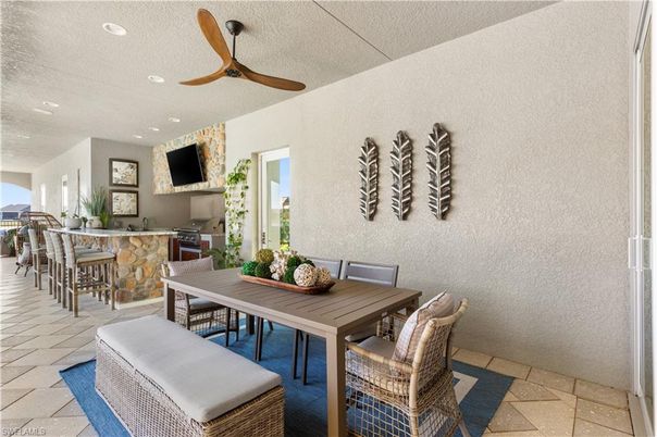Dining room, Interior, Recessed Lighting