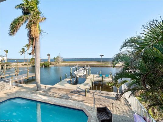 Exterior, Lake, Pool, Water