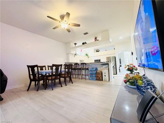 Dining room, Interior, Kitchen, Stainless Steel Appliances, Wood Texture Flooring