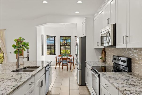 Dining room, Interior, Kitchen, Pendant Lights, Recessed Lighting