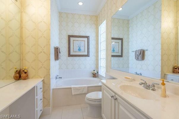 Bathroom, Interior, Recessed Lighting
