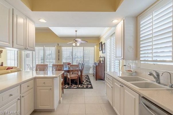 Chandelier, Dining room, Interior, Kitchen, Recessed Lighting