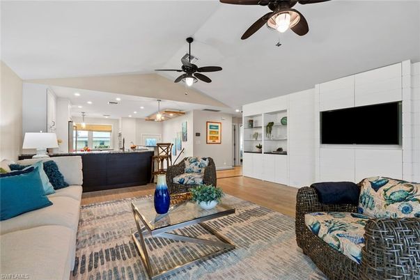 Interior, Kitchen, Living room, Pendant Lights, Recessed Lighting, Wood Texture Flooring