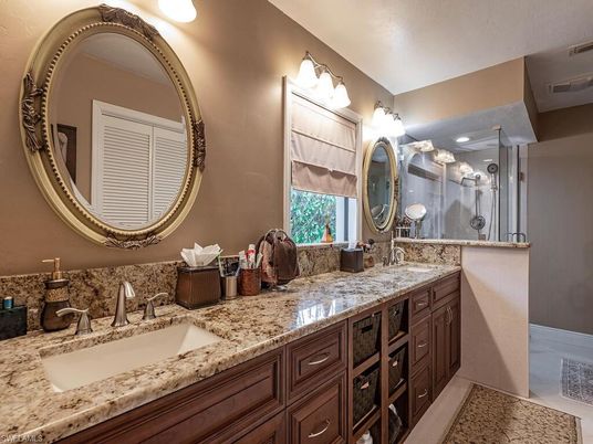 Bathroom, Dual Sink Vanities, Interior