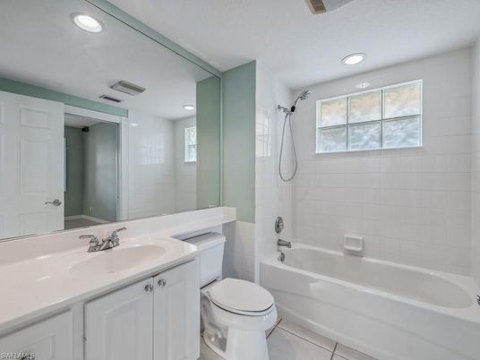 Bathroom, Interior, Recessed Lighting
