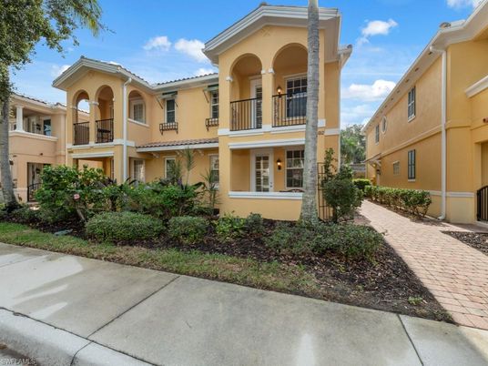 Exterior, Facade, Mediterranean