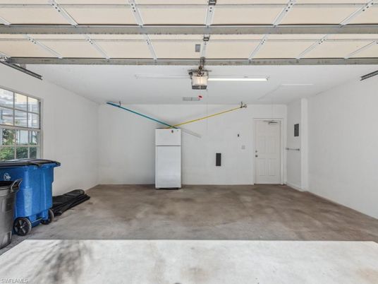 Garage, Interior