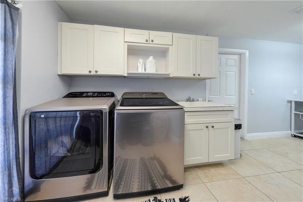 Interior, Washer