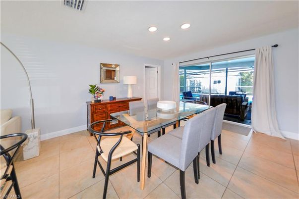 Dining room, Interior, Recessed Lighting
