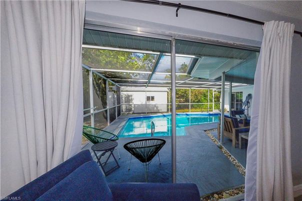 Interior, Pool, Sun Room