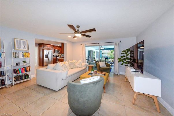Interior, Kitchen, Living room, Recessed Lighting, Stainless Steel Appliances