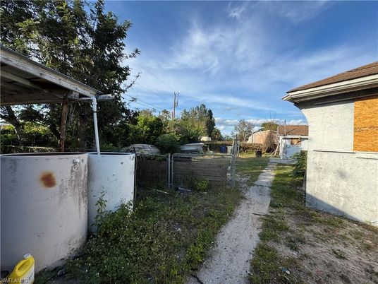 Backyard, Exterior