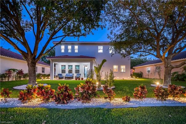 Backyard, Exterior, Facade, Mediterranean