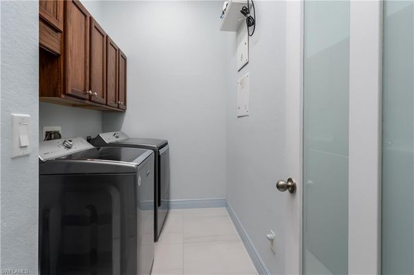 Interior, Washer
