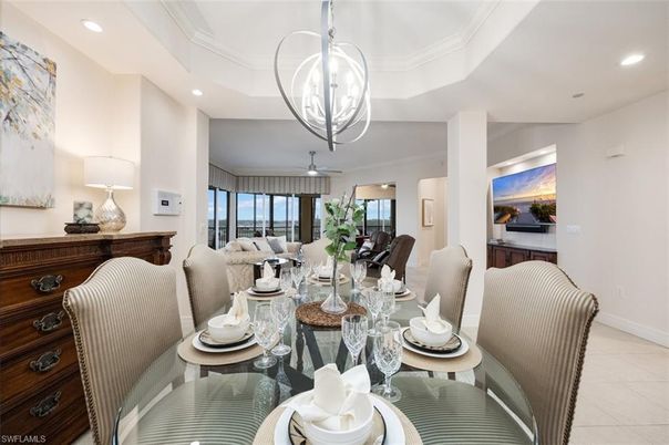 Dining room, Interior, Living room, Pendant Lights, Recessed Lighting