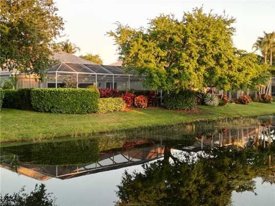 Exterior, Lake