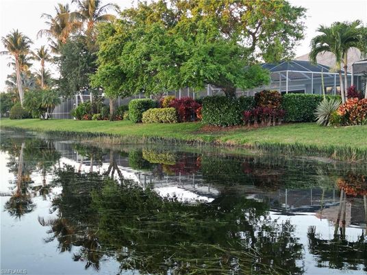 Exterior, Lake