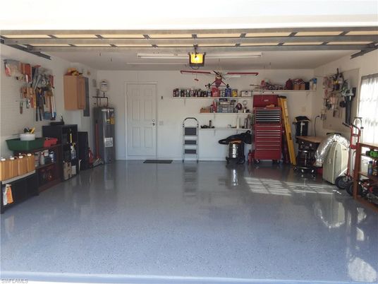 Garage, Interior