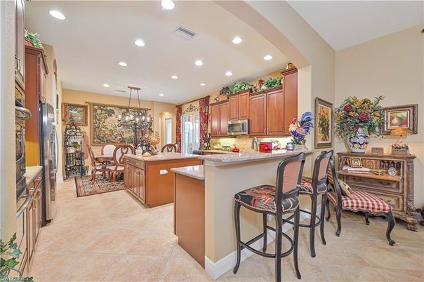 Chandelier, Dining room, Interior, Kitchen, Pendant Lights, Recessed Lighting, Stainless Steel Appliances