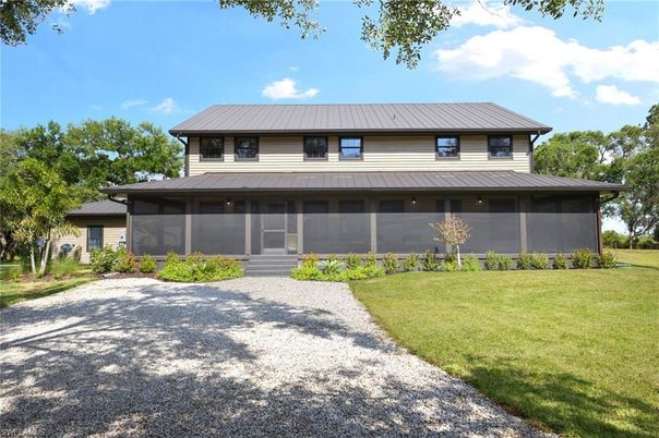 Backyard, Exterior, Facade, Farmhouse