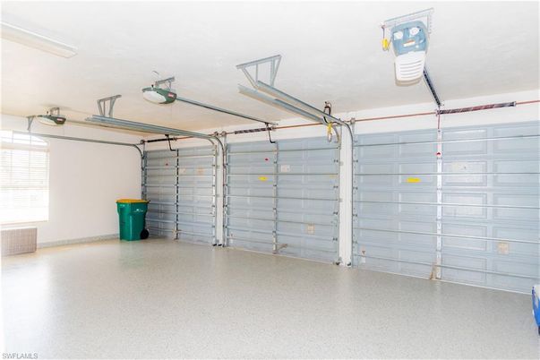 Garage, Interior