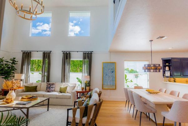 Chandelier, Dining room, Interior, Living room, Pendant Lights, Recessed Lighting, Wood Texture Flooring