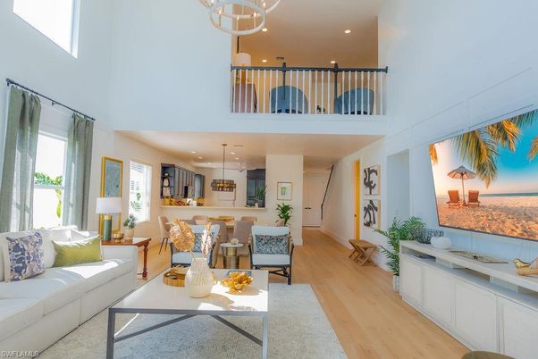 Dining room, Interior, Kitchen, Living room, Pendant Lights, Recessed Lighting, Wood Texture Flooring