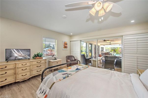 Bedroom, Home Office, Interior, Recessed Lighting, Wood Texture Flooring