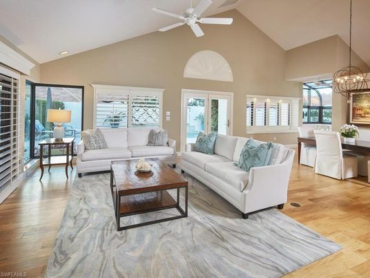 Dining room, Interior, Living room, Pendant Lights, Recessed Lighting, Wood Texture Flooring