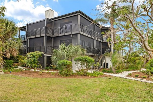 Backyard, Exterior, Facade, Condo Building