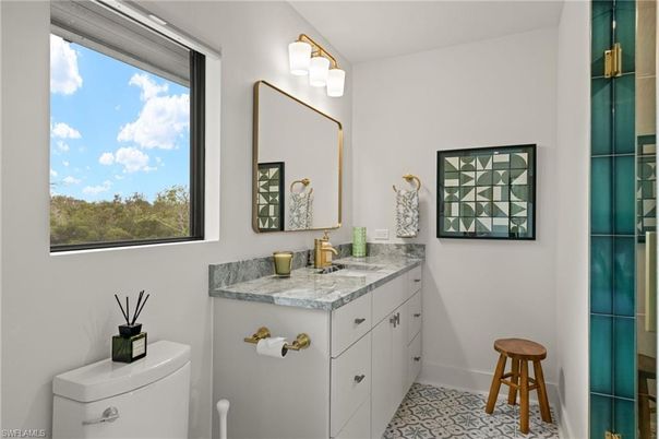Bathroom, Dual Sink Vanities, Interior