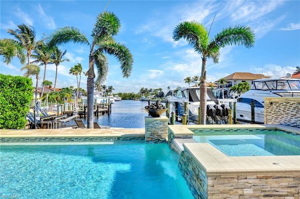 Exterior, Lake, Pool
