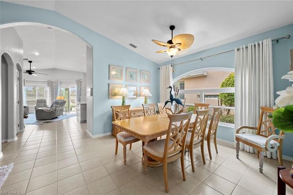 Dining room, Interior, Living room, Recessed Lighting