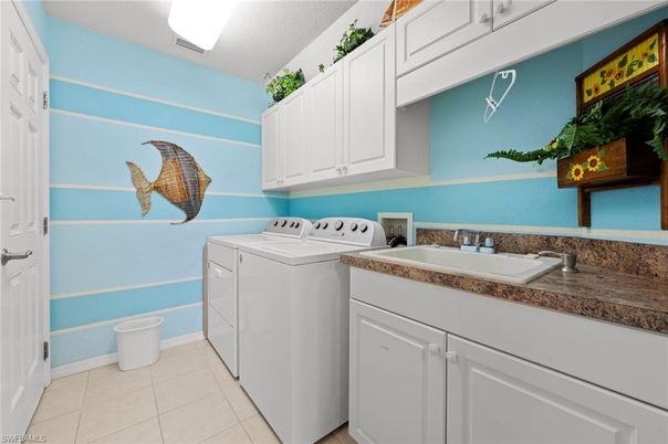 Interior, Washer