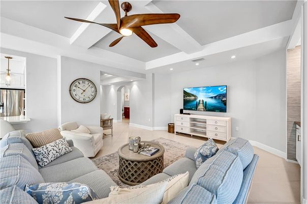 Interior, Living room, Pendant Lights, Recessed Lighting